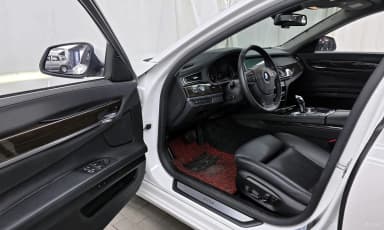 7 Series (F01)
