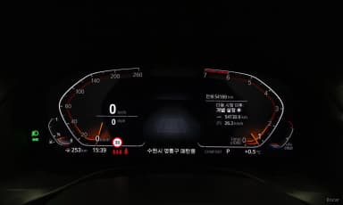 X3 (G01)