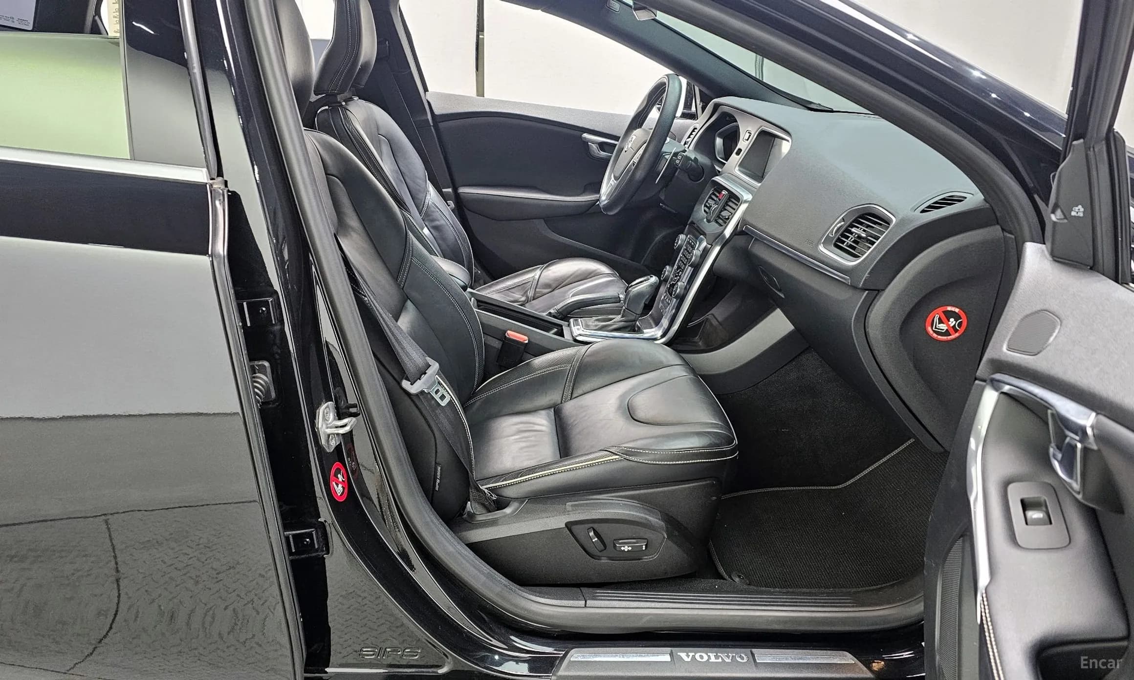 V40