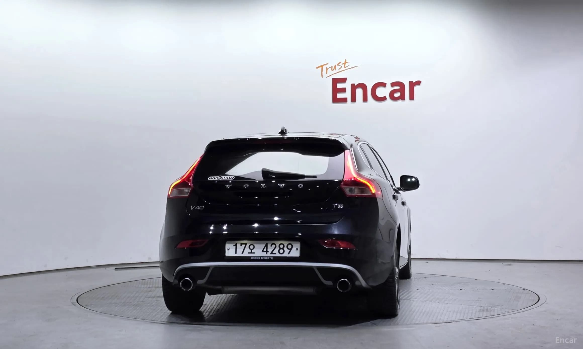 V40
