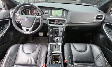 V40