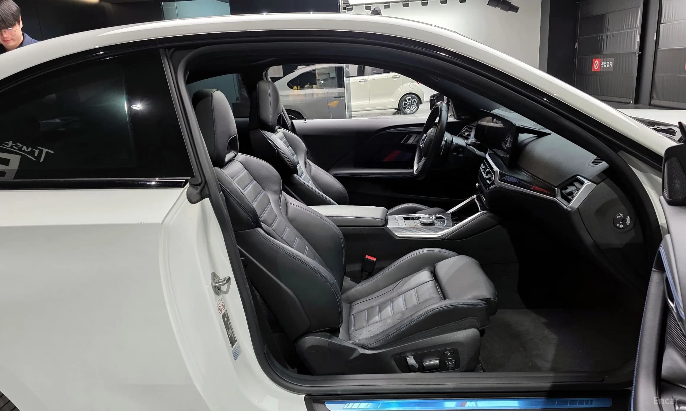 2 Series (G42)