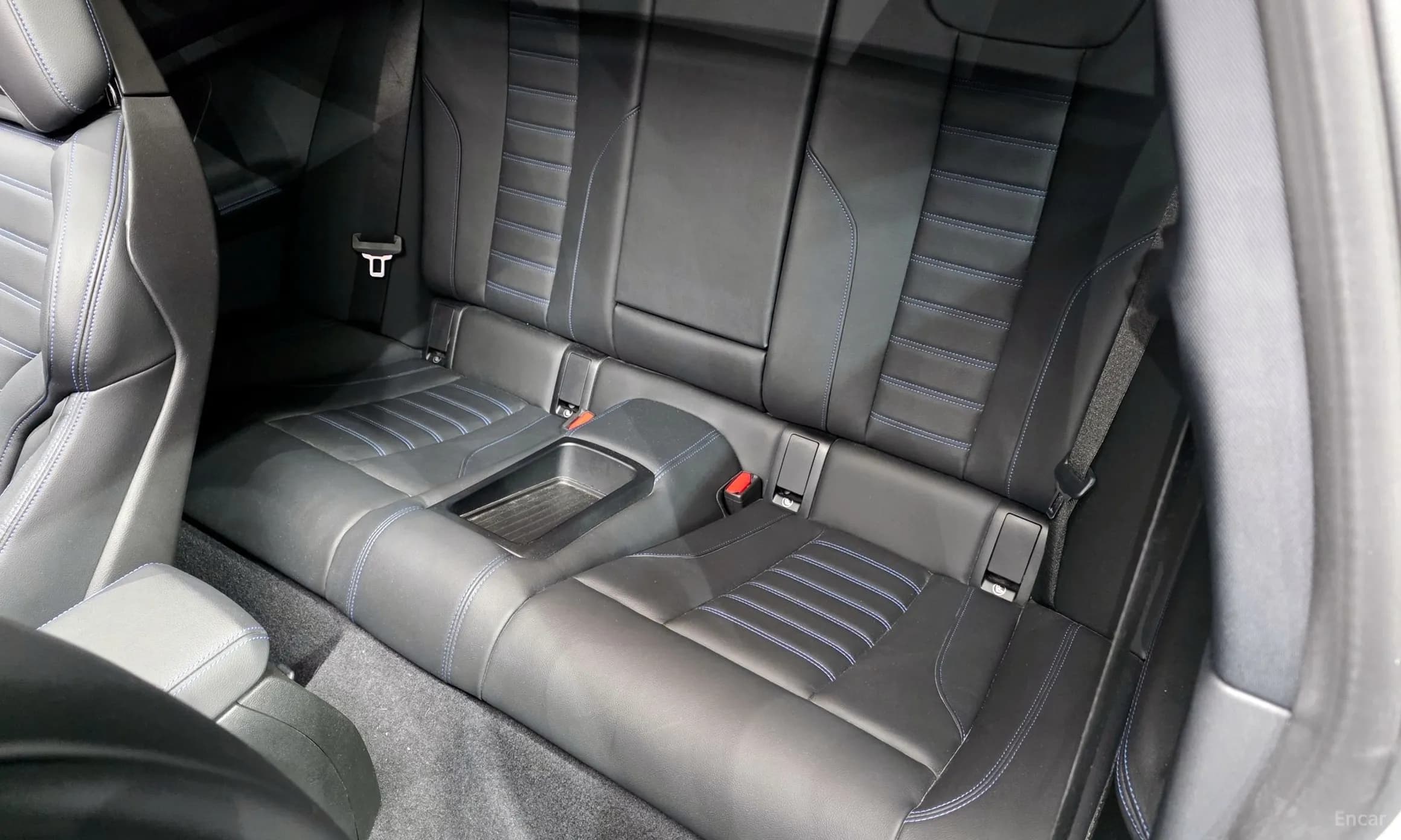 2 Series (G42)