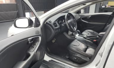 V40 Cross Country