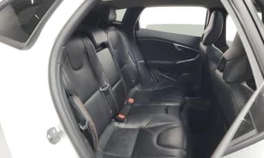 V40 Cross Country