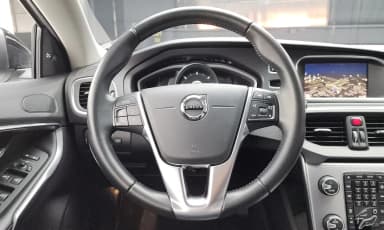 V40 Cross Country