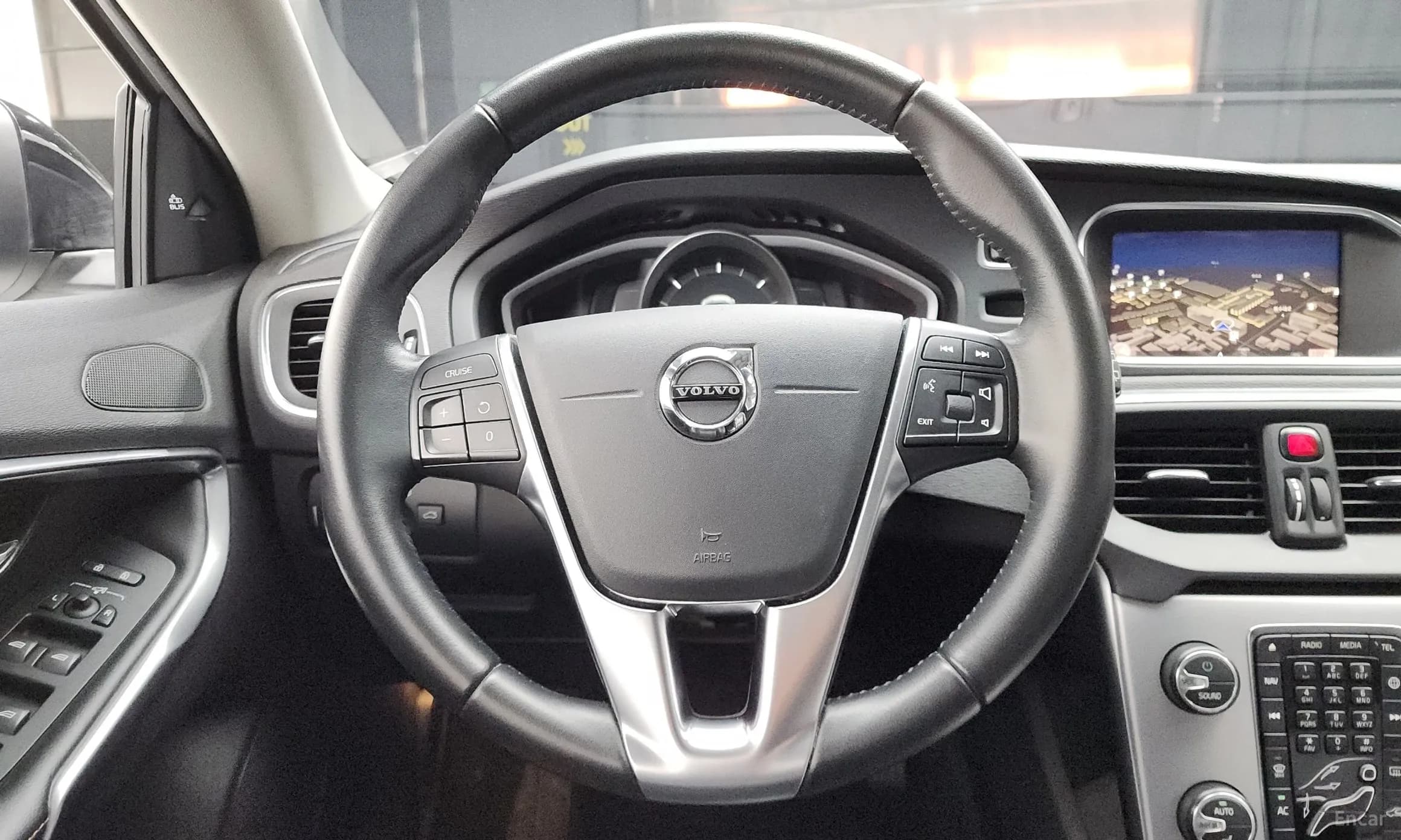 V40 Cross Country