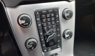 V40 Cross Country