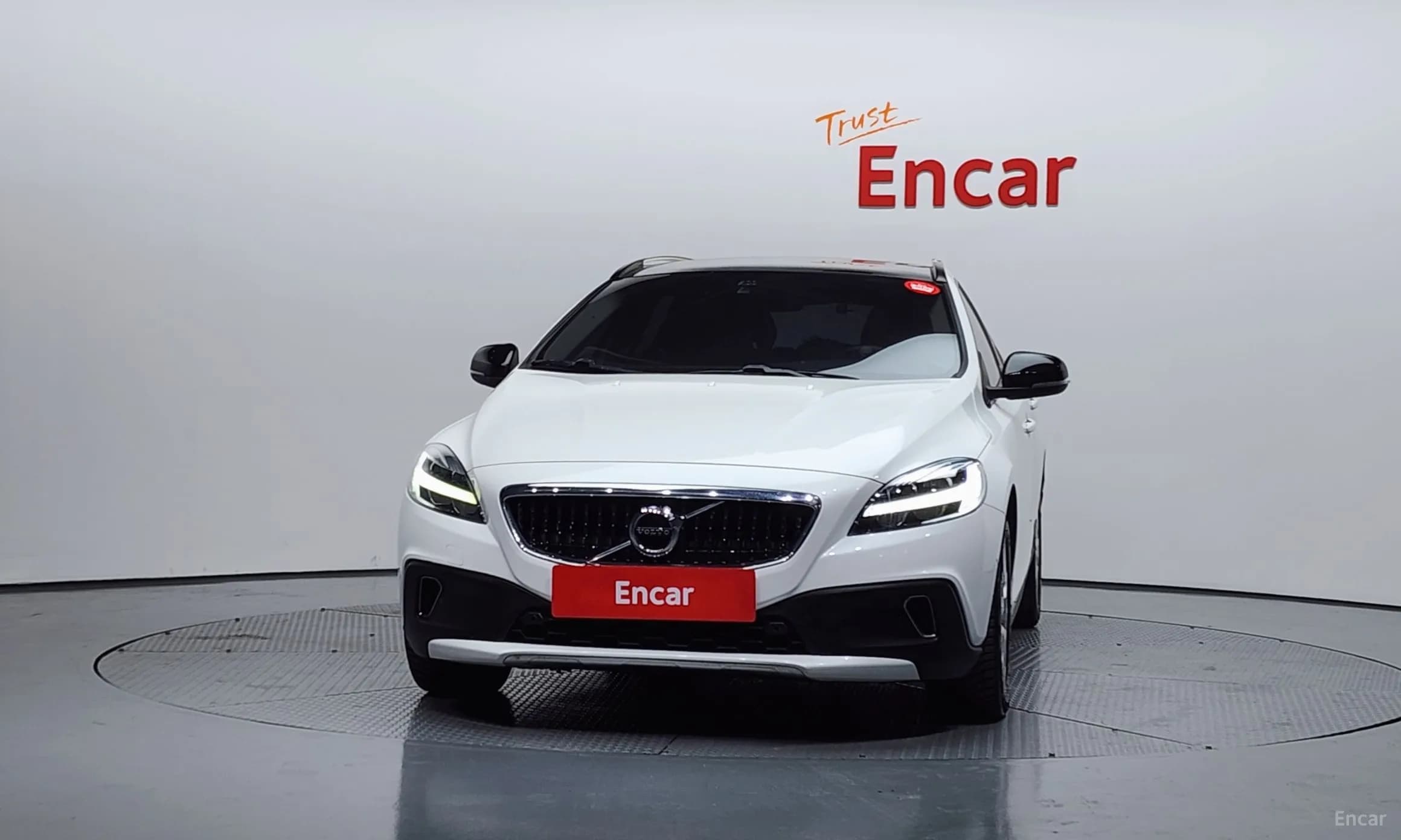 V40 Cross Country