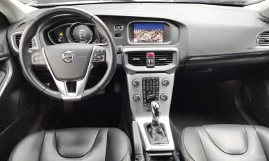 V40 Cross Country