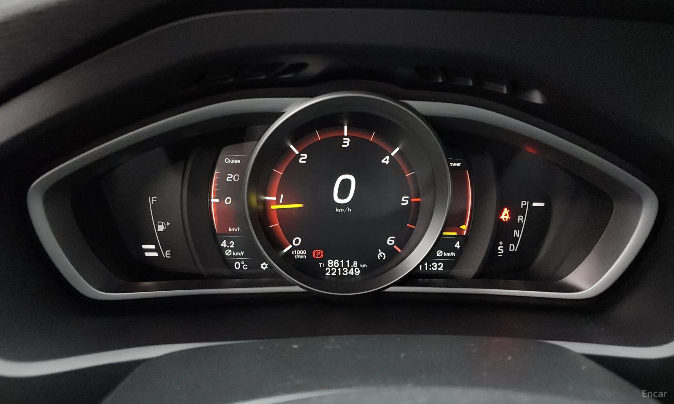 V40 Cross Country