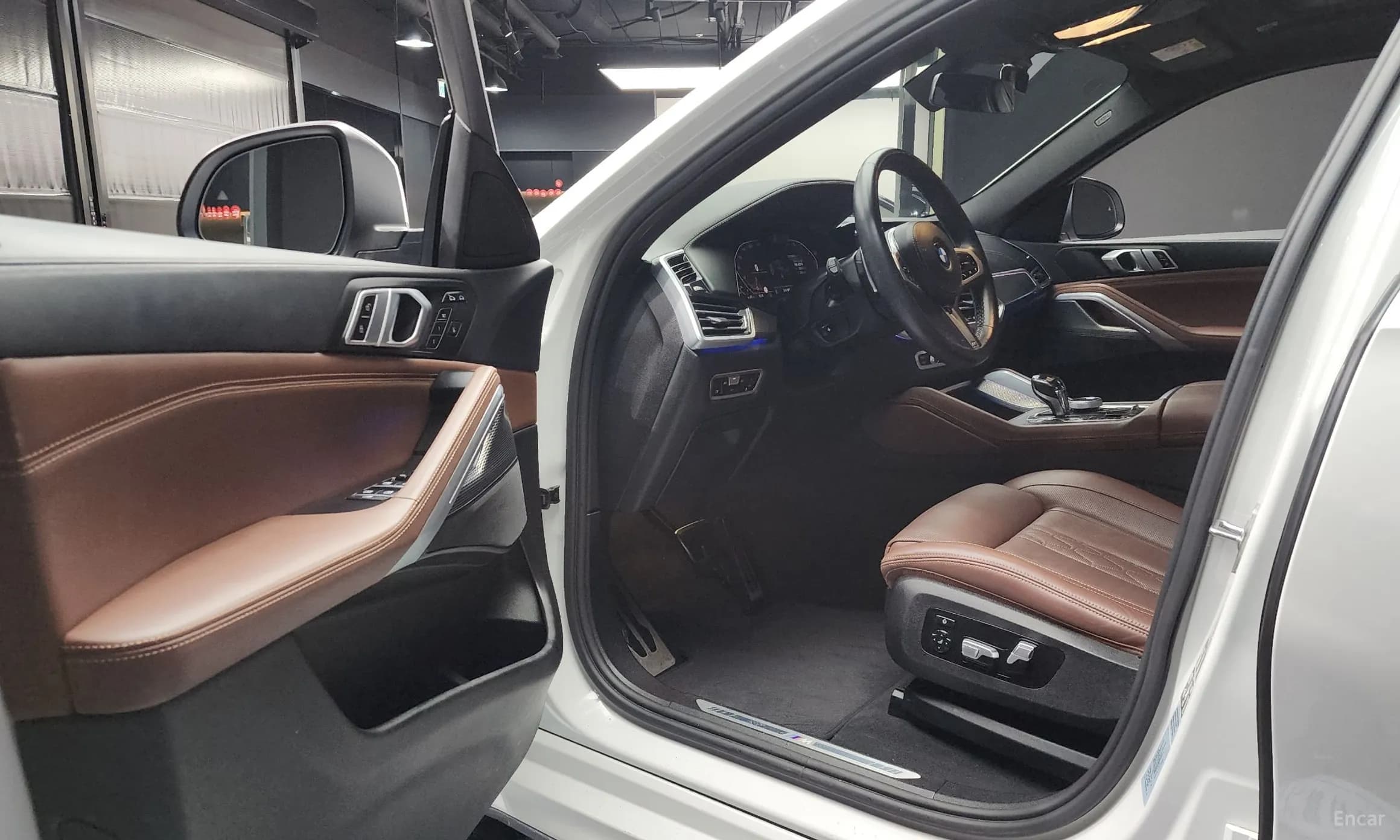 X6 (G06)