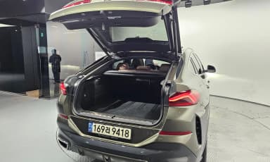 X6 (G06)