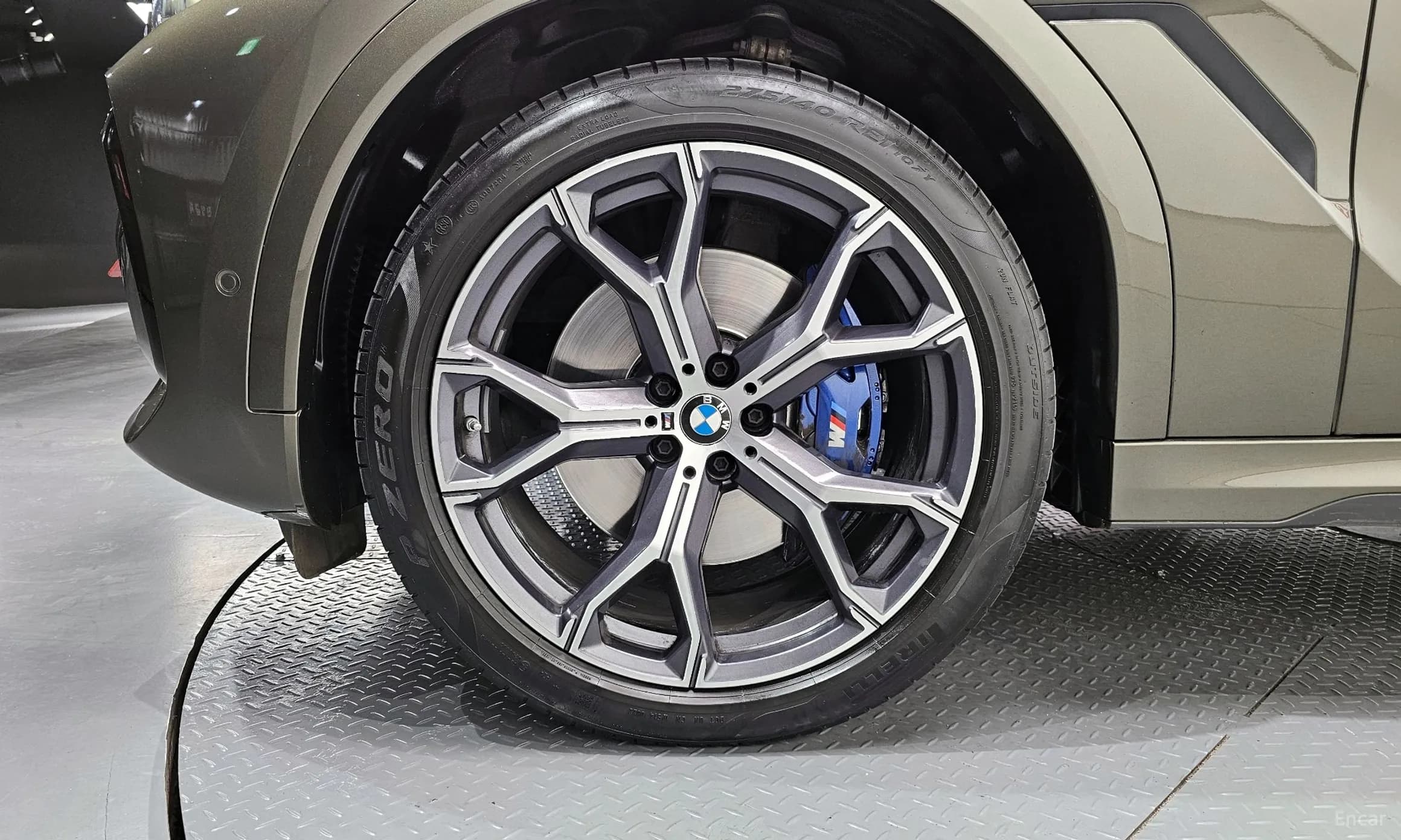X6 (G06)