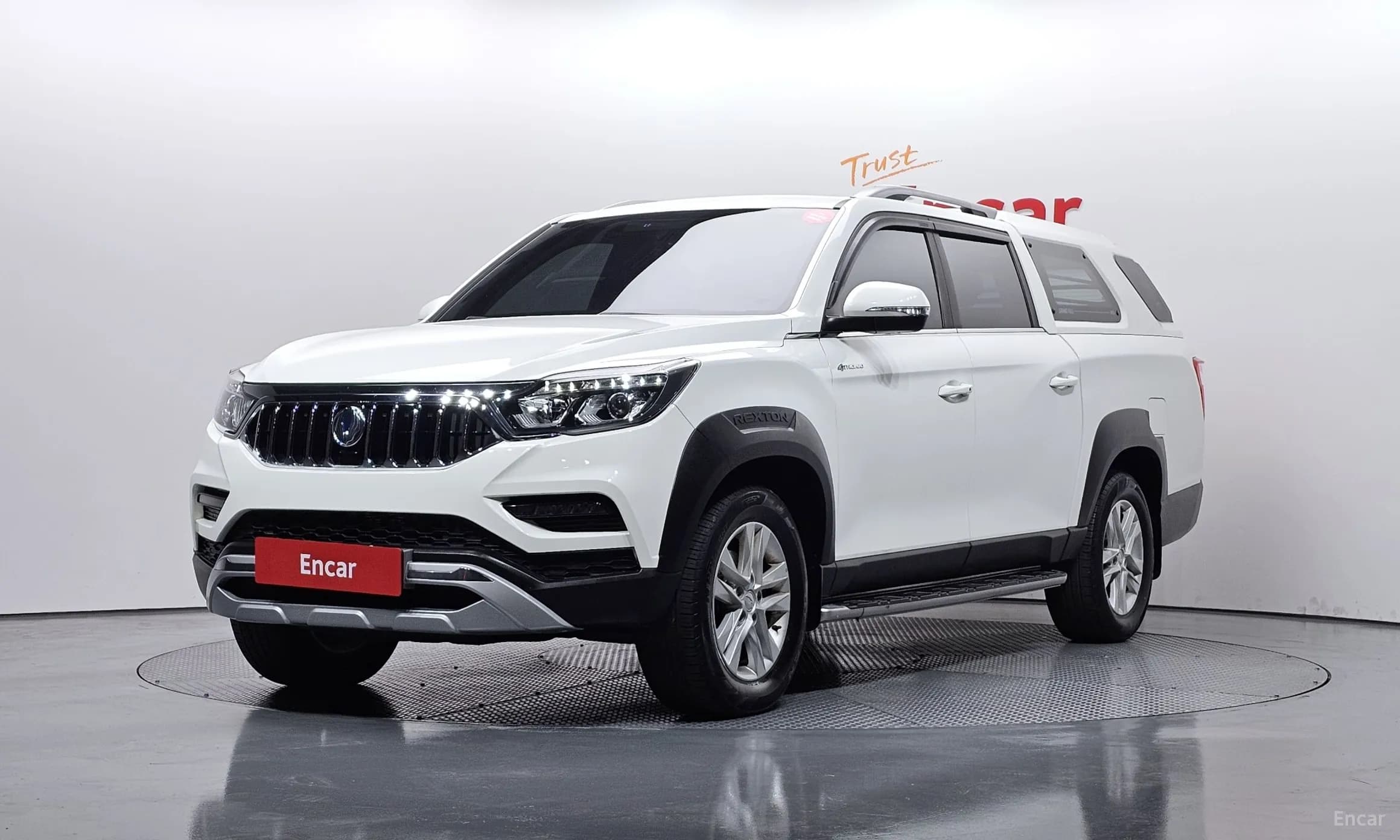 Rexton Sports Khan