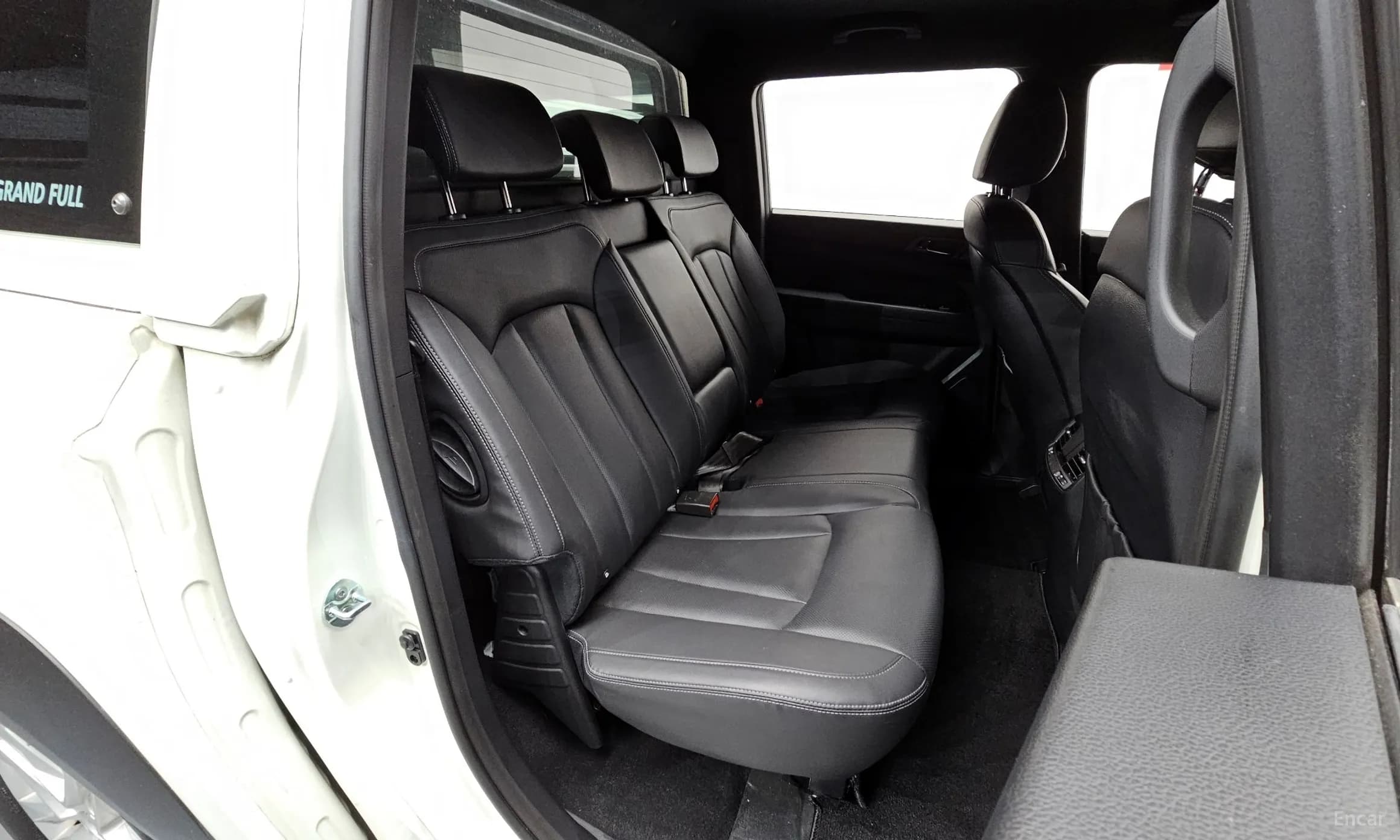 Rexton Sports Khan