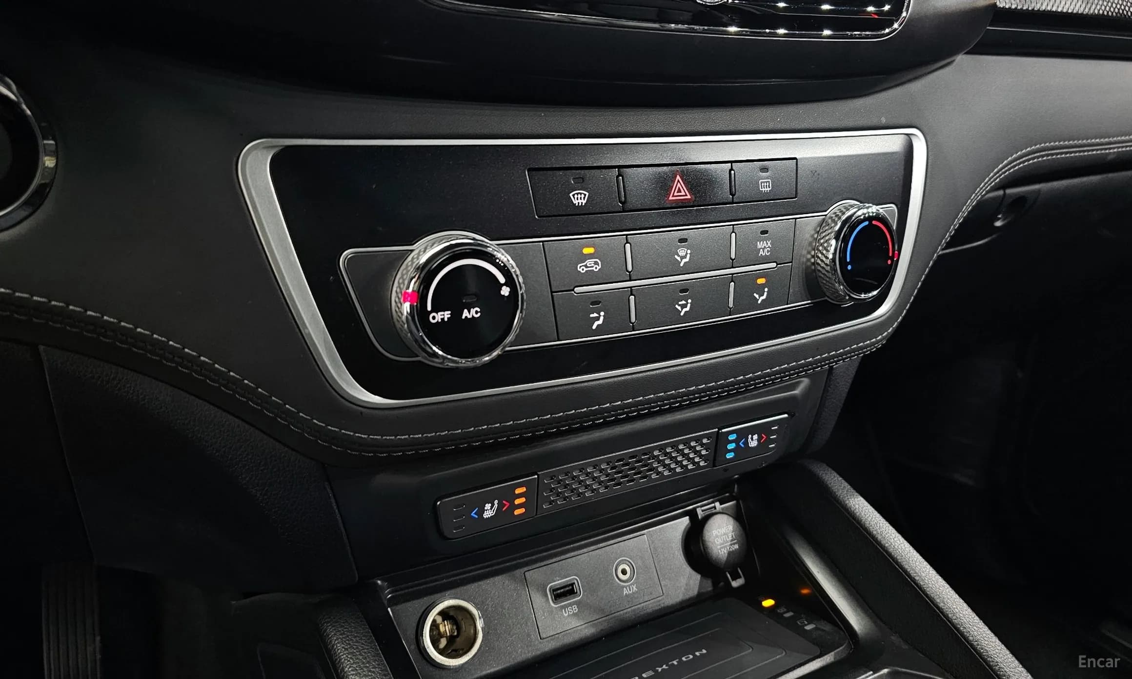 Rexton Sports Khan