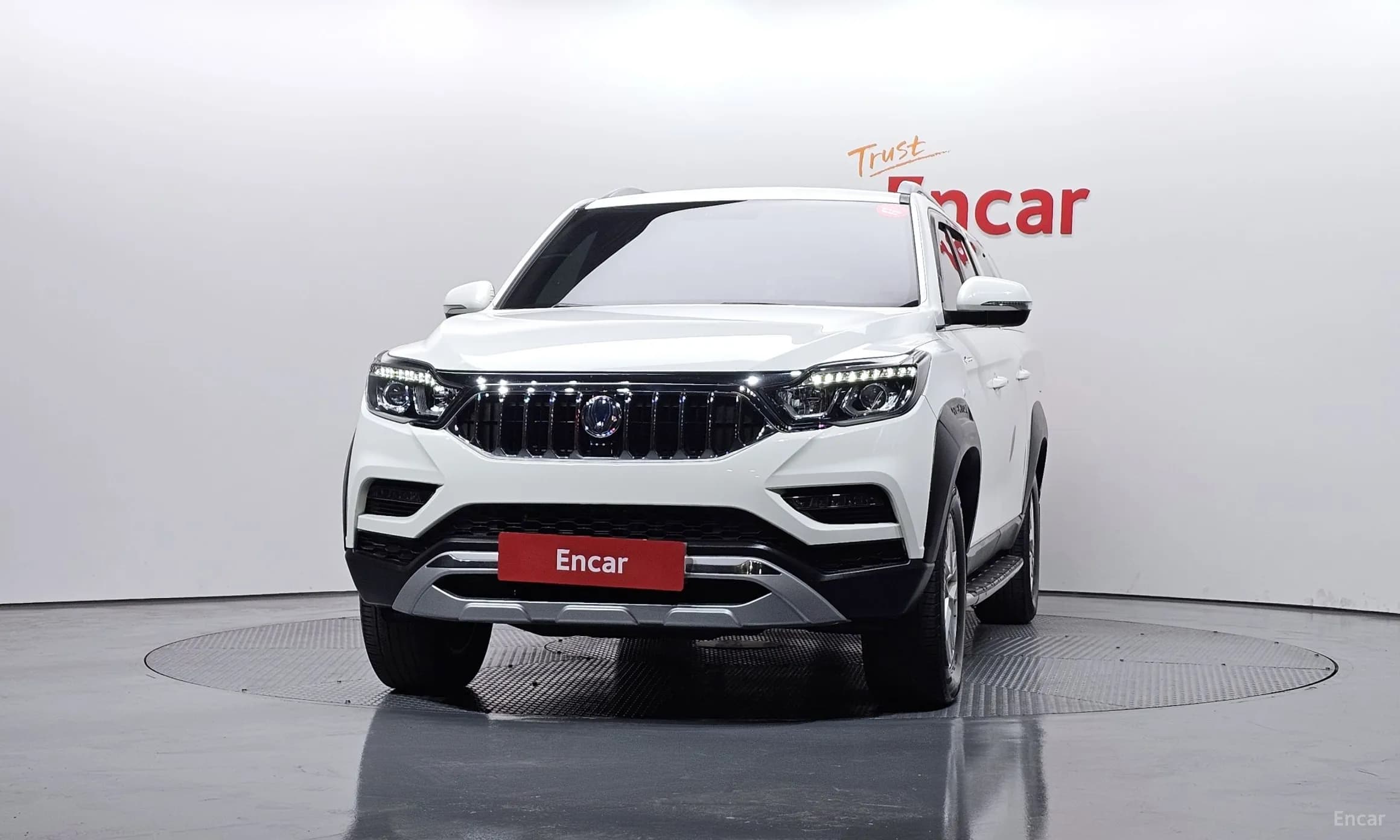 Rexton Sports Khan