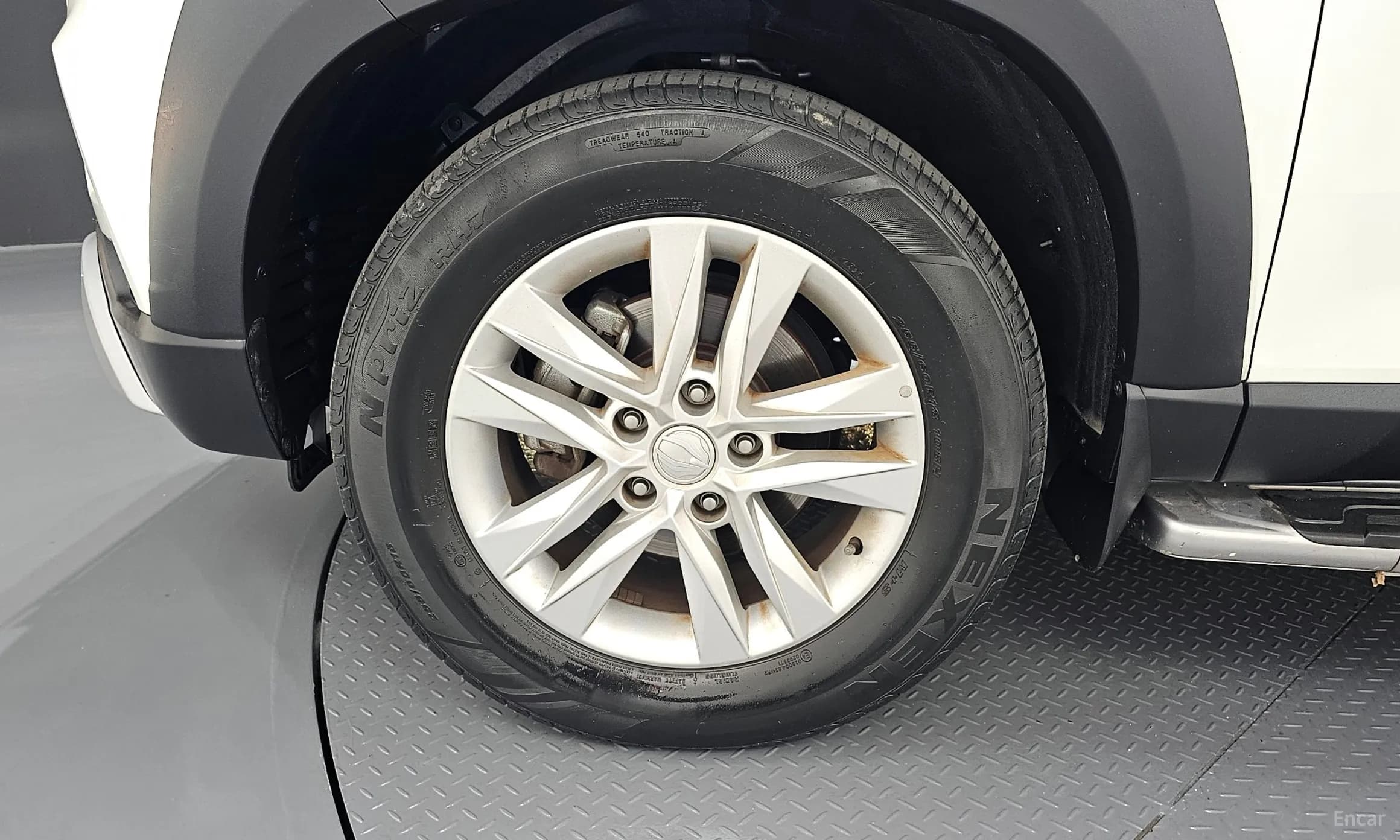 Rexton Sports Khan