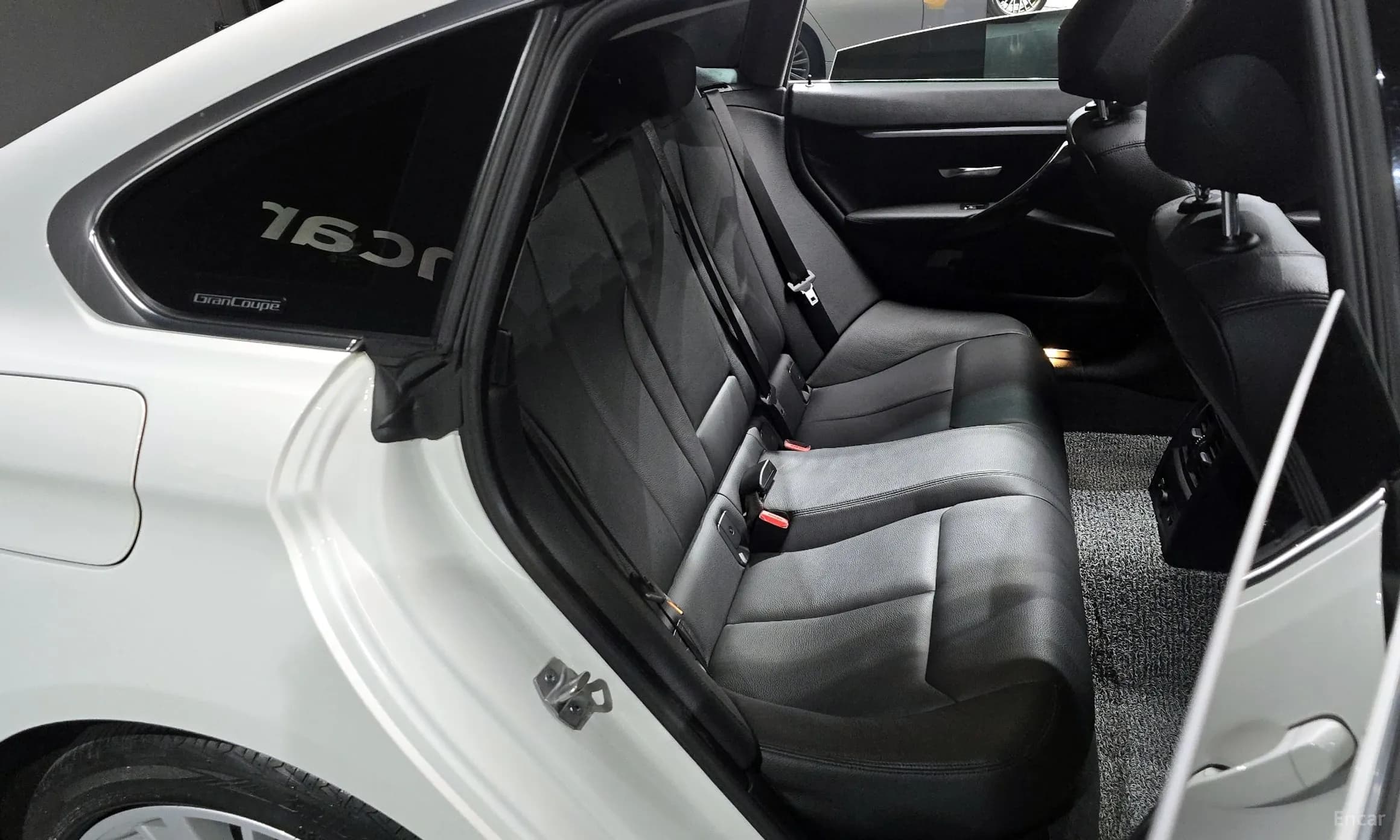 Series 4 (F32)