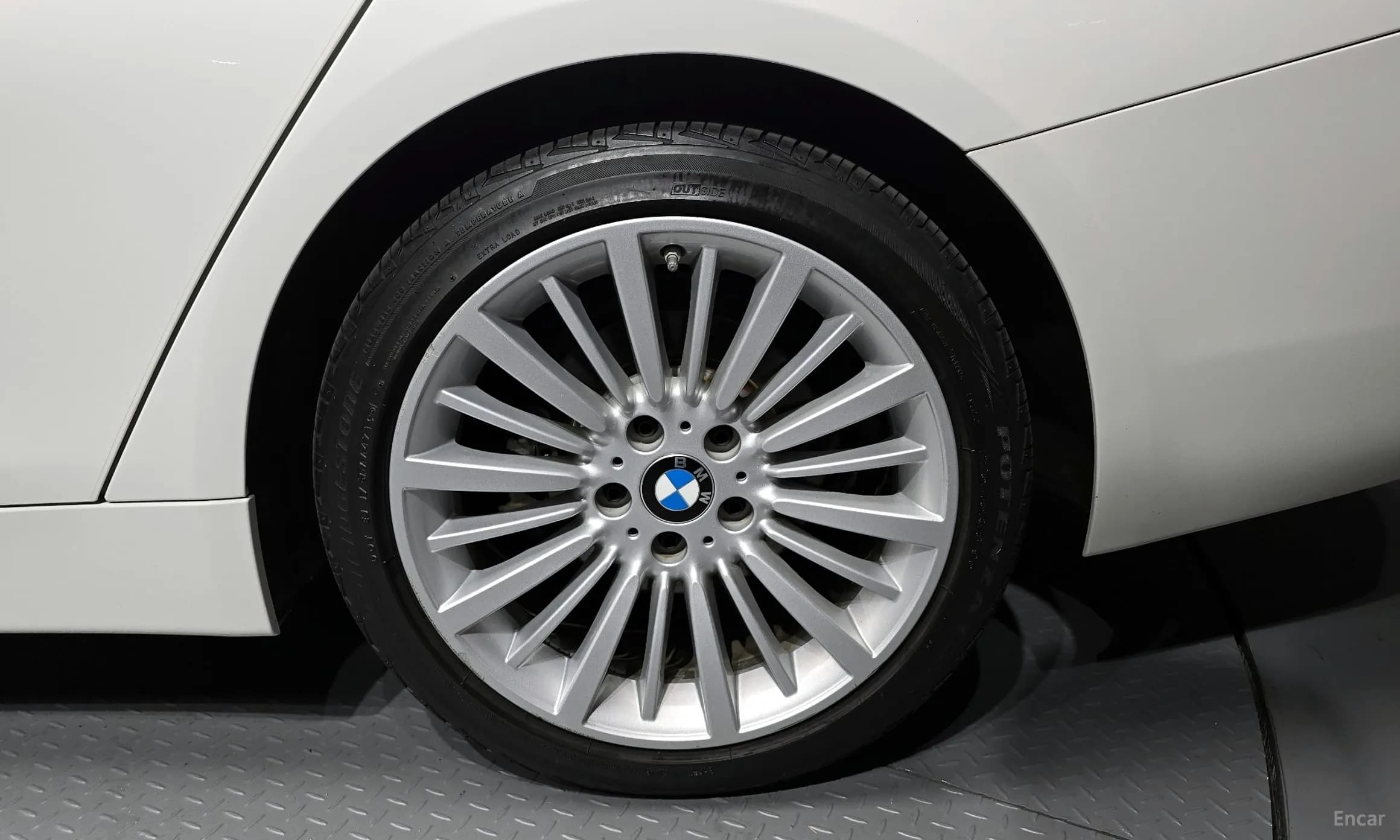 Series 4 (F32)
