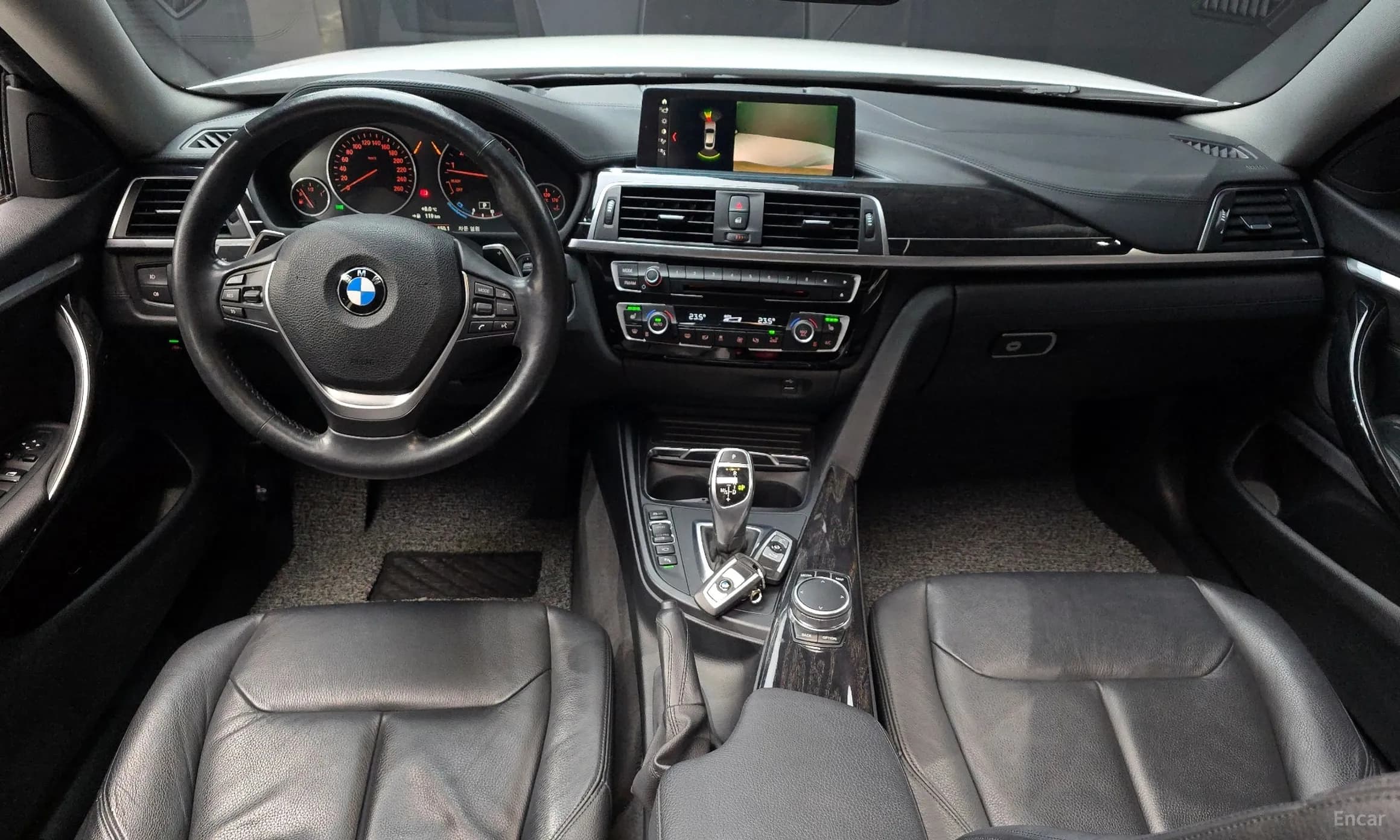 Series 4 (F32)