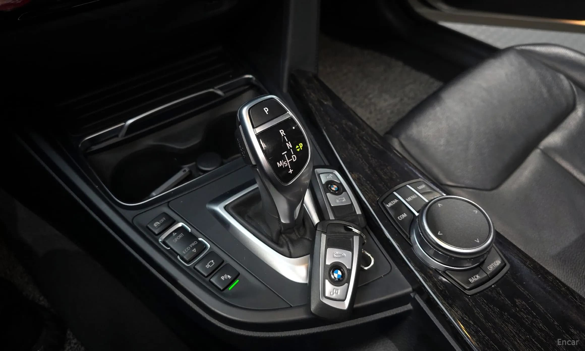 Series 4 (F32)