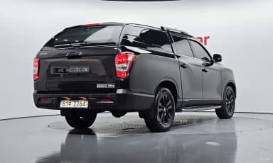Rexton Sports Khan
