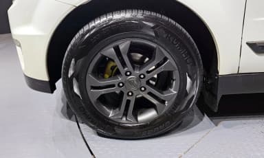 Korando Sports