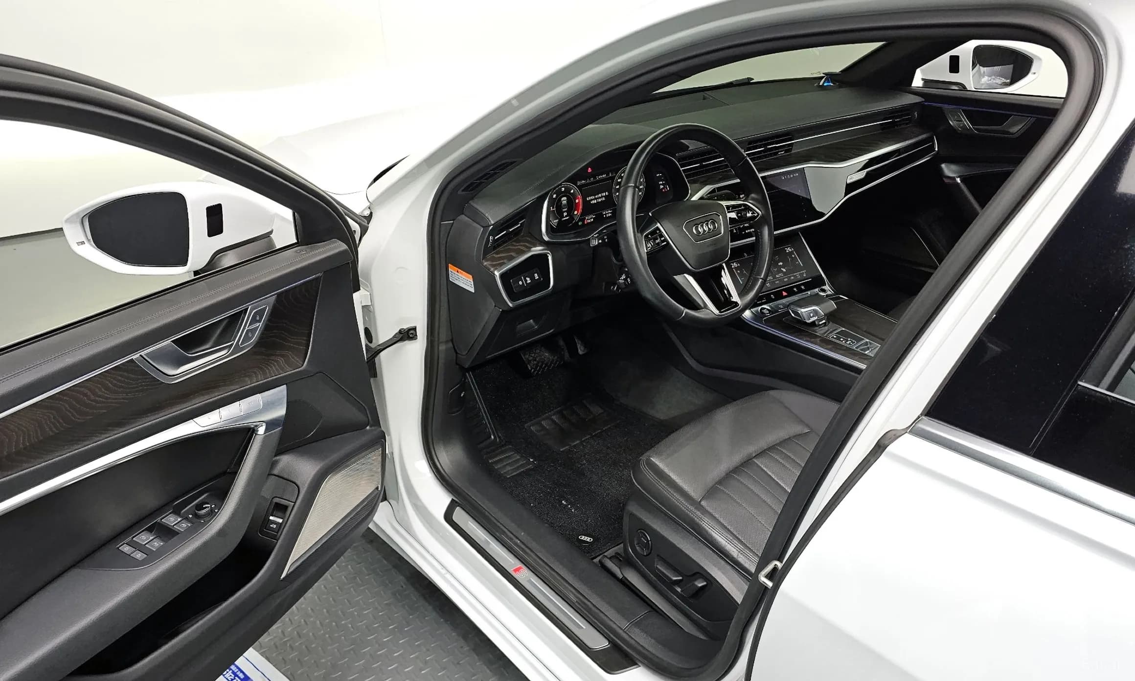A6 (C8)