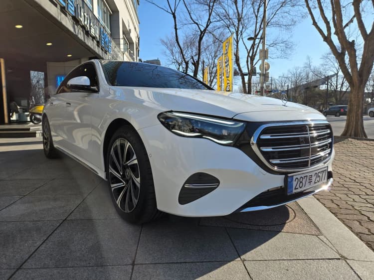 E-Class W214