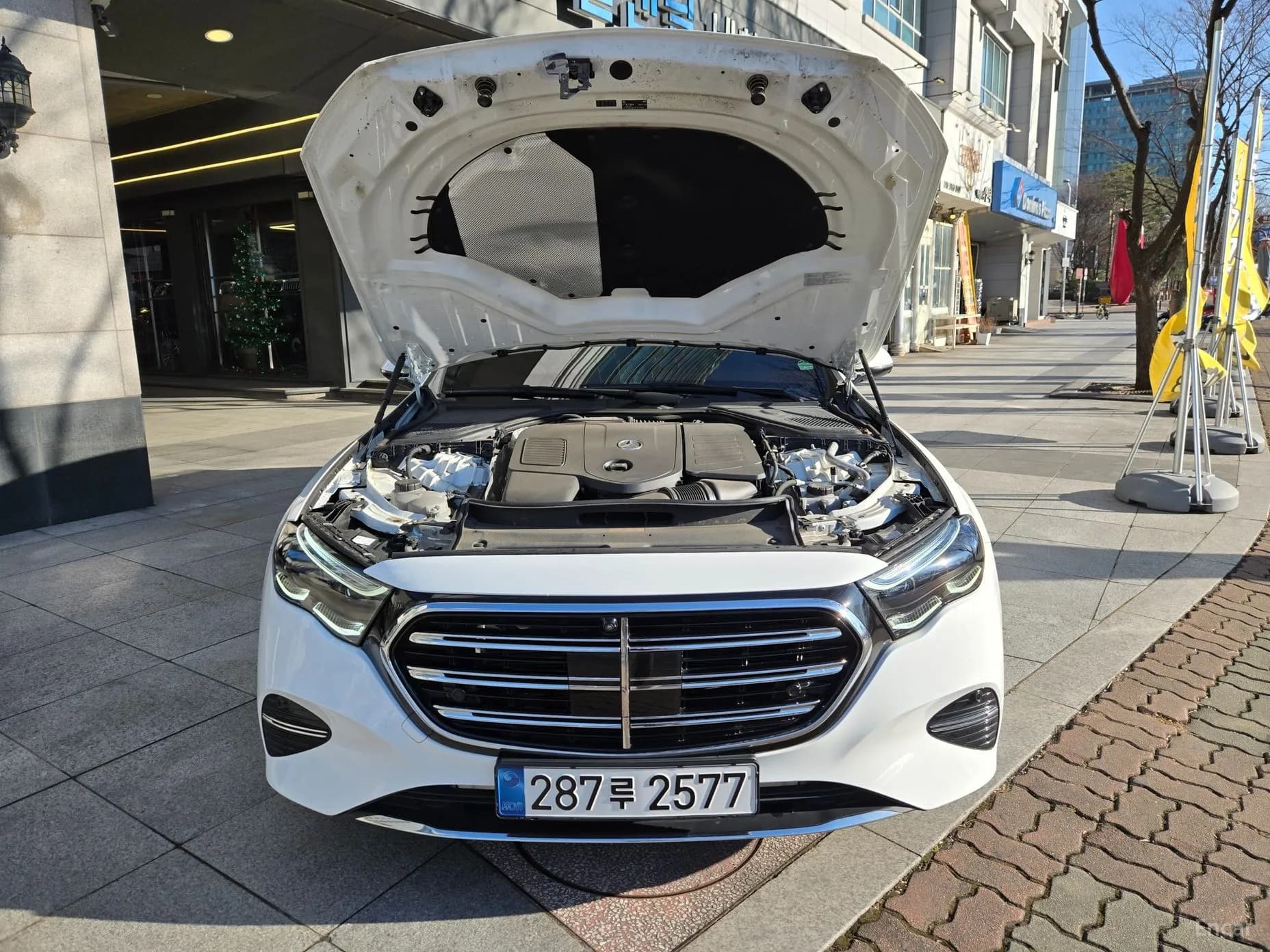 E-Class W214