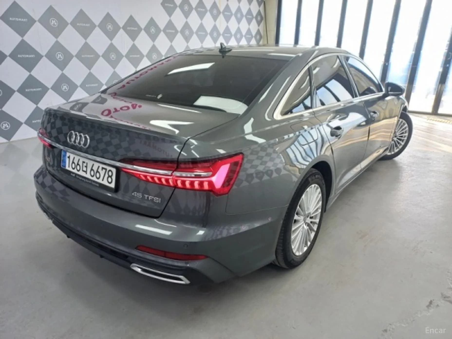 A6 (C8)