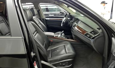 X5 (E70)