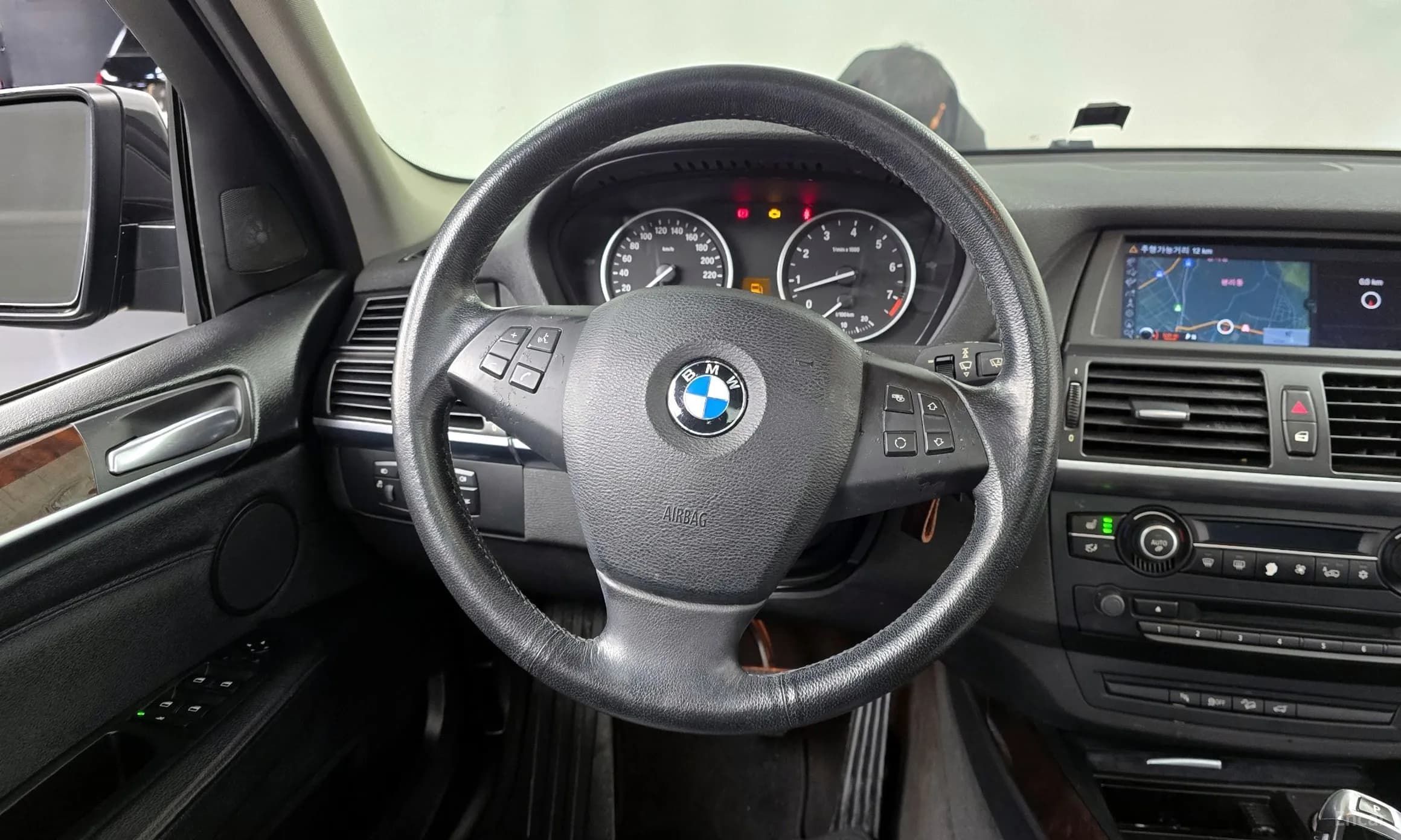 X5 (E70)