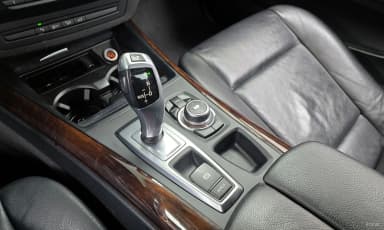 X5 (E70)