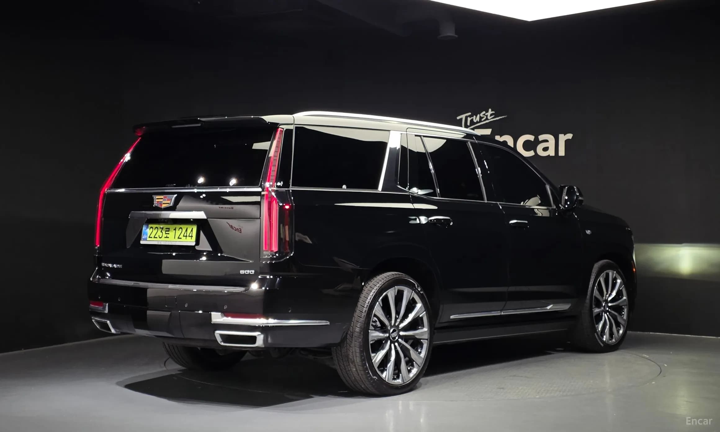 Escalade 5th Generation