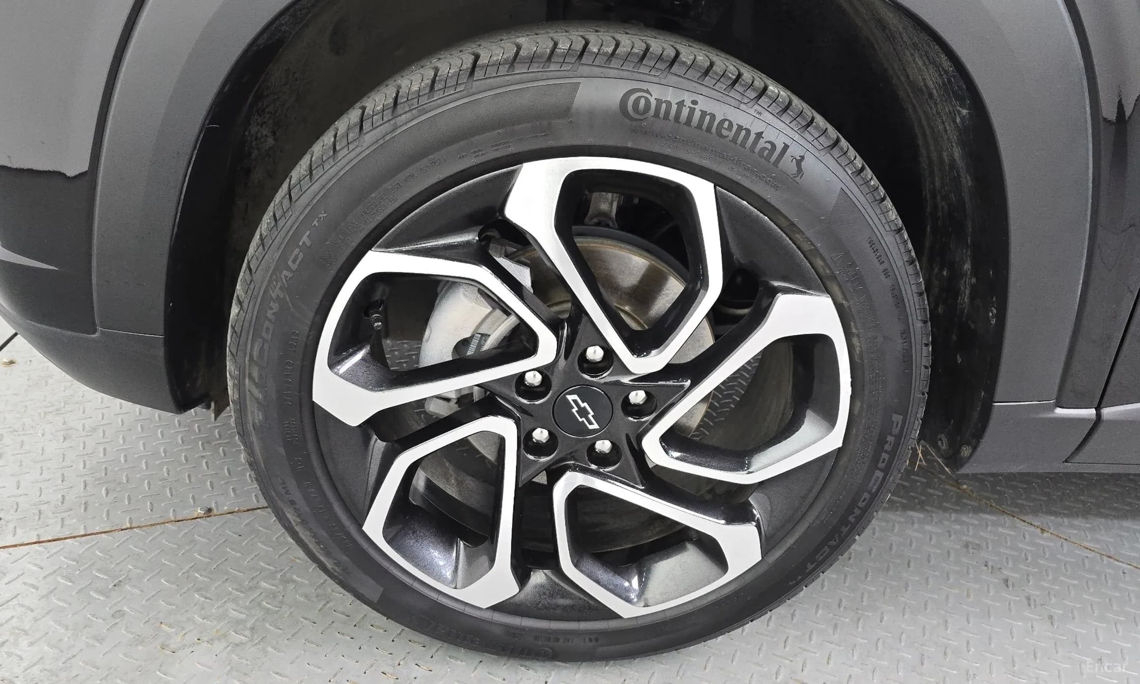 Trax Crossover
