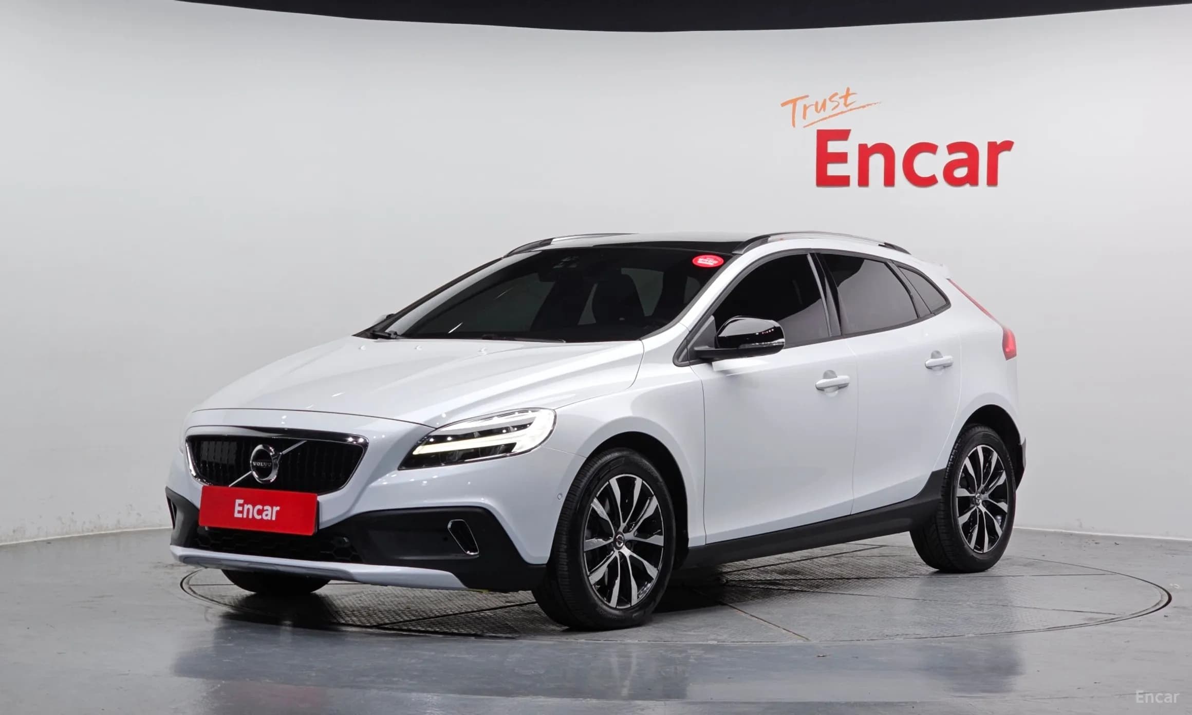 V40 Cross Country