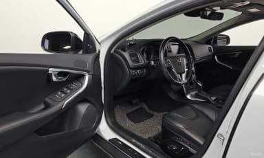 V40 Cross Country