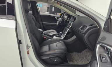 V40 Cross Country