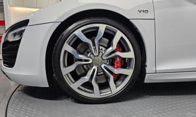 R8