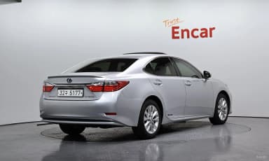 New ES300h