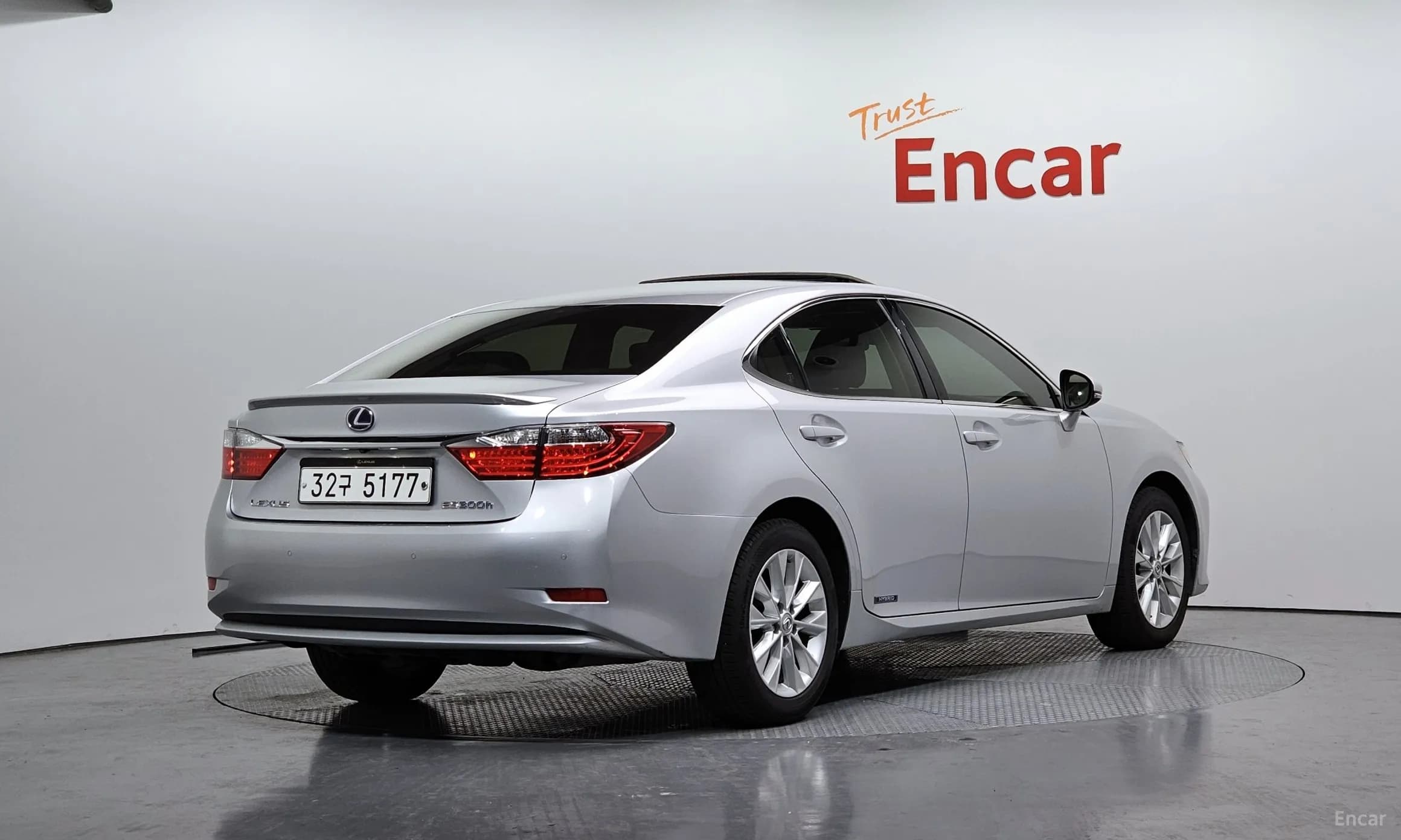New ES300h