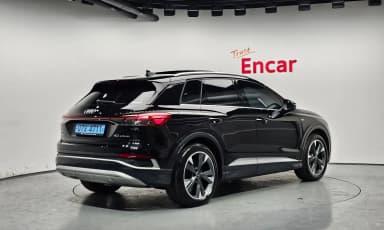 Q4 e-tron (F4)