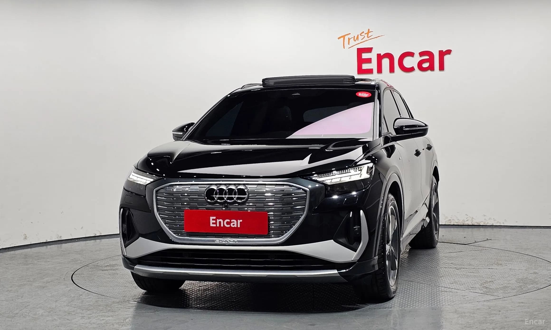 Q4 e-tron (F4)
