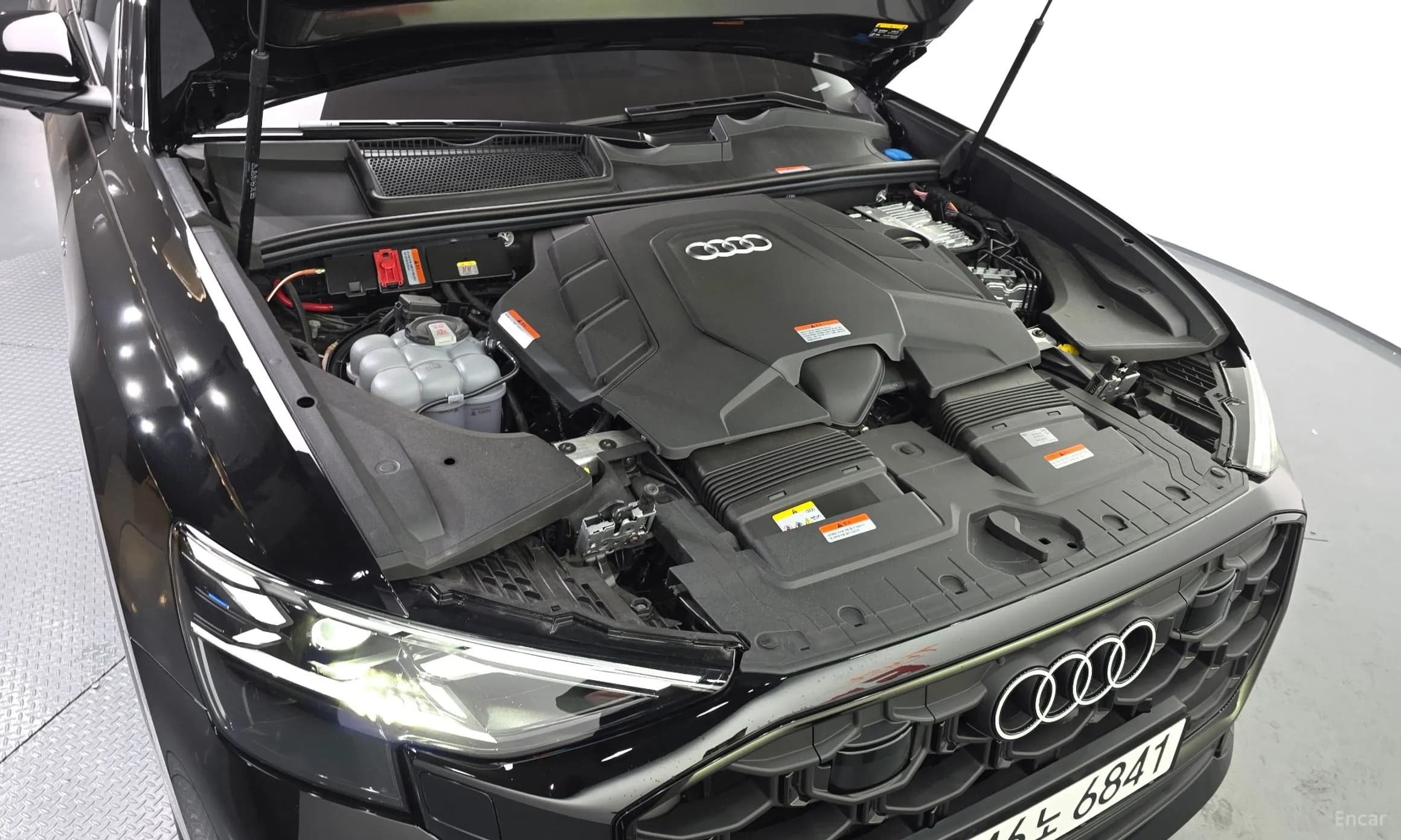 Q8 (4M)