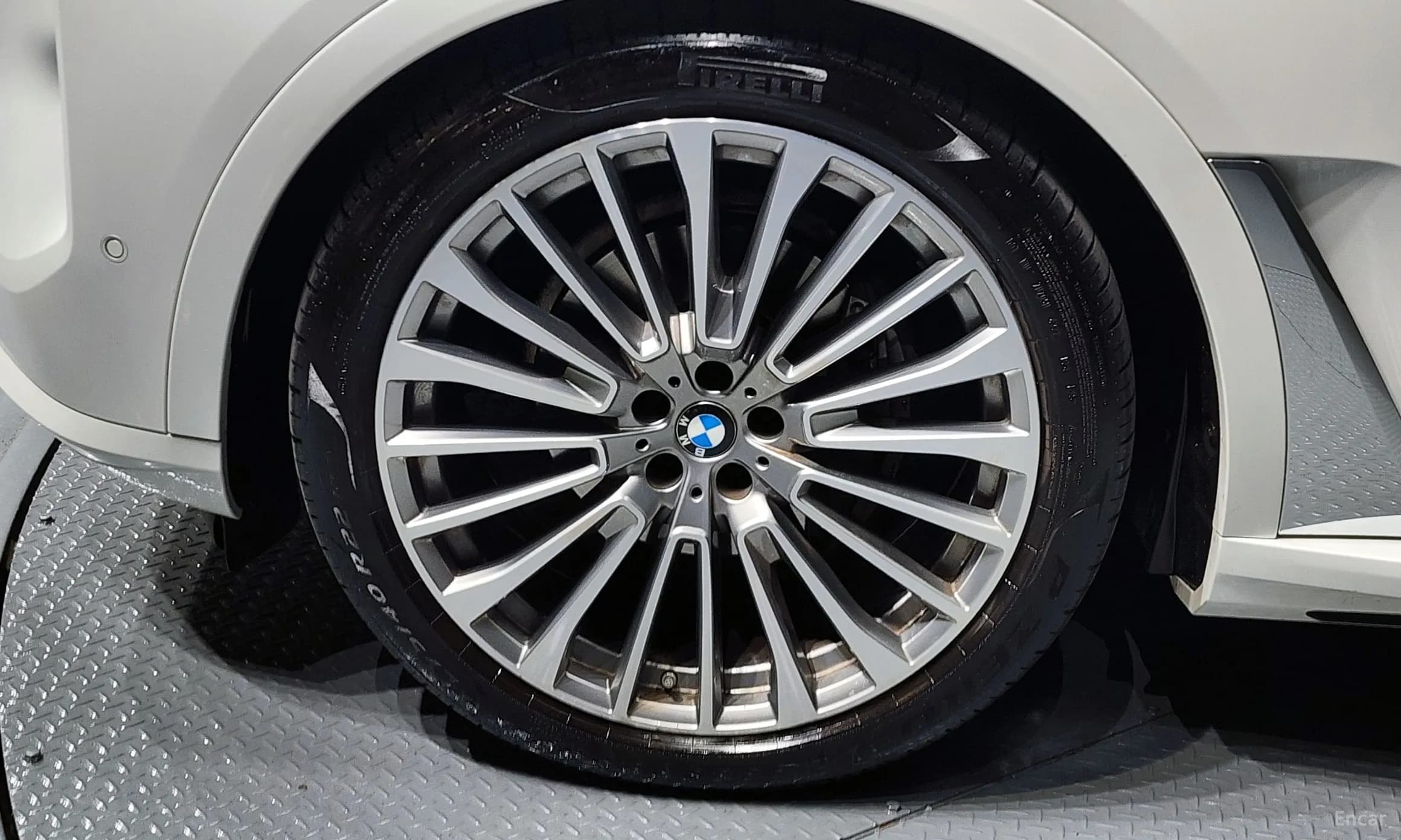 X7 (G07)