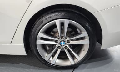 Series 4 (F32)