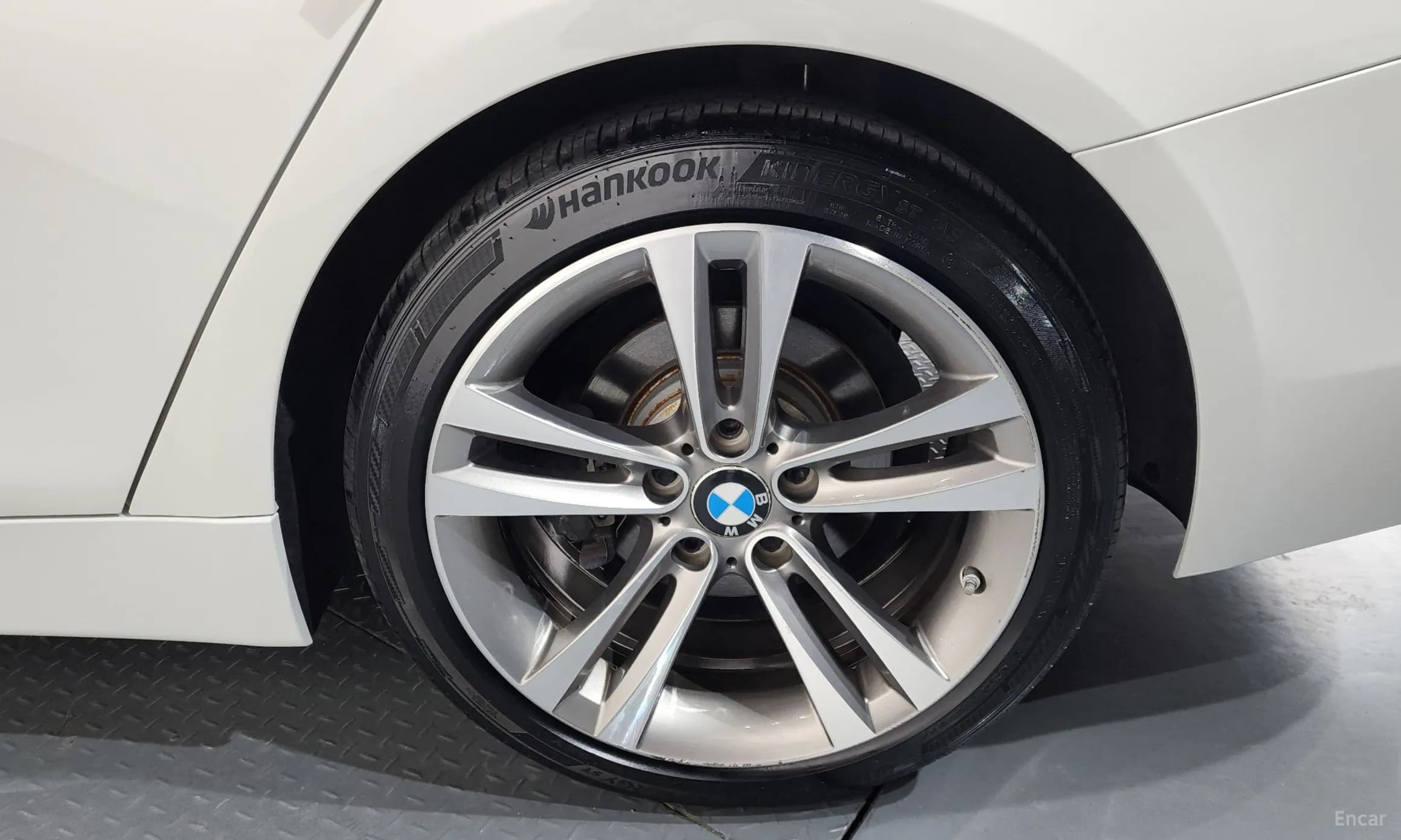 Series 4 (F32)